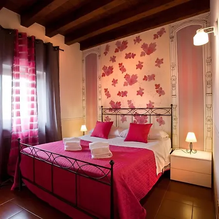 Center Apartment *